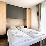 Apartmán Royal Village Maly Slavkov